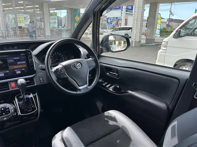 トヨタ ヴォクシー ZS 煌Ⅲ 兵庫県 2020(令2)年 5.2万km ブラック ワンオーナー/ALPINE11インチナビ/フルセグTV/CD/DVD/BT/FM/AM/バックカメラ/ETC/プリクラッシュセーフティ/レーンディパーチャーアラート/オートマチックハイビーム/両側パワースライドドア/ALPINEフリップダウンモニター/LEDヘッドライト/フォグランプ/オートライト/前後クリアランスソナー/電格ミラー/プッシュスタート/ハーフレザーシート/ISOFIX/ドアバイザー/フロアマット/スペアキー1本/新車時保証書