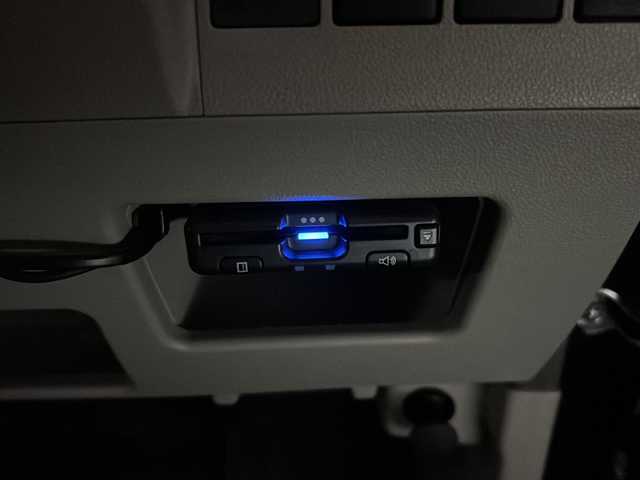 ダイハツ タント L 秋田県 2015(平27)年 3.2万km プラムブラウンクリスタルマイカ ・４WD/・社外ナビ/・ワンセグTV/・CD、DVD再生可能/・Bluetooth/・バックカメラ/・横滑り防止装置/・社外フロアマット/・リモコンキー/・ハロゲンライト/・冬タイヤ積込み