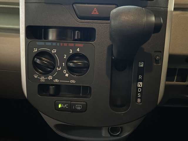 ダイハツ タント L 秋田県 2015(平27)年 3.2万km プラムブラウンクリスタルマイカ ・４WD/・社外ナビ/・ワンセグTV/・CD、DVD再生可能/・Bluetooth/・バックカメラ/・横滑り防止装置/・社外フロアマット/・リモコンキー/・ハロゲンライト/・冬タイヤ積込み