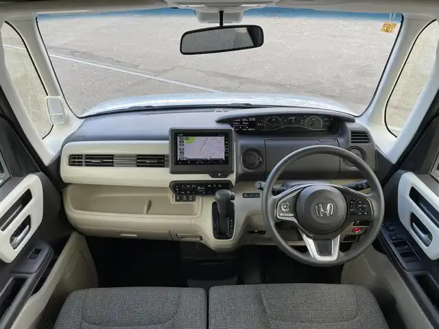 ホンダ Ｎ ＢＯＸ G L ホンダセンシング 道央・札幌 2018(平30)年 2.9万km モーニングミストブルーM ４WD/純正ディーラーOPナビ/CD/DVD/BT/フルセグ/ホンダセンシング/衝突被害軽減ブレーキ/横滑り防止装置/アダプティブクルーズコントロール/レーンキープアシスト/リアコーナーセンサー/バックカメラ/ビルトインETC/アイドリングストップ/ECONモード/片側パワースライドドア/前席シートヒーター/ステアリングリモコン/プッシュスタート/スマートキー/LEDヘッドライト/オートライト/オートハイビーム/電動格納ミラー/ヒーテッドドアミラー/ウィンカーミラー/純正フロアマット/ドアバイザー/スペアキー/純正エンジンスターター/冬タイヤ積込（ゴムのみ）/155/65/R14/2018年/山4mm