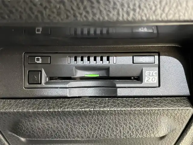 トヨタ ヴォクシー ZS 煌Ⅱ 岩手県 2020(令2)年 3.1万km ブラック ワンオーナー/４WD/純正オプション１２．１型後席ディスプレイ/両側パワースライドドア/クルーズコントロール/トヨタセーフティセンスC/プリクラッシュセーフティ/レーンディパーチャーアラート/オートマチックハイビーム/先行車発進告知機能/クリアランスソナー/パーキングサポートブレーキ/横滑り防止装置/アイドリングストップ/MTモード付AT/純正９インチナビ/フルセグTV/TVキャンセラー/ETC2.0/ドライブレコーダー/バックカメラ/HDMI入力端子/リヤオートエアコン/ロールサンシェード/LEDヘッドランプ/フォグランプ/純正16インチアルミホイール