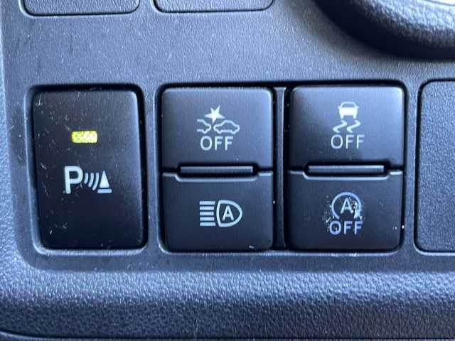 ダイハツ ブーン シルク SAⅢ 愛媛県 2018(平30)年 0.8万km ファイアークォーツレッドM ワンオーナー/純正SDナビ/・フルセグ/BT/CD/DVD/全方位カメラ/ドライブレコーダー/スマートアシストIII/-衝突警報機能・衝突回避支援ブレーキ機能/-AT誤発進抑制制御機能（前方・後方）/-先行車発進お知らせ機能/-ハイビームアシスト/-コーナーセンサー/アイドリングストップ/LEDヘッドライト/プッシュスタート/ステアリングスイッチ/純正フロアマット/ドアバイザー