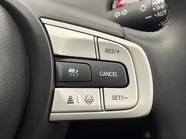 ホンダ フィット e:HEVホーム 栃木県 2024(令6)年 0.7万km クリスタルブラックパール SDナビ/（CD/DVD/Bluetooth/USB/フルセグTV）/バックカメラ/衝突軽減ブレーキ/前後コーナーセンサー/ビルトインETC/オートライト/LEDヘッドライト/横滑り防止装置/スマートキー/プッシュスタート/電動格納ミラー/純正フロアマット