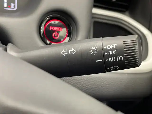 ホンダ フィット e:HEVホーム 栃木県 2024(令6)年 0.7万km クリスタルブラックパール SDナビ/（CD/DVD/Bluetooth/USB/フルセグTV）/バックカメラ/衝突軽減ブレーキ/前後コーナーセンサー/ビルトインETC/オートライト/LEDヘッドライト/横滑り防止装置/スマートキー/プッシュスタート/電動格納ミラー/純正フロアマット