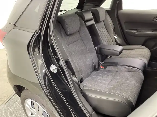 ホンダ フィット e:HEVホーム 栃木県 2024(令6)年 0.7万km クリスタルブラックパール SDナビ/（CD/DVD/Bluetooth/USB/フルセグTV）/バックカメラ/衝突軽減ブレーキ/前後コーナーセンサー/ビルトインETC/オートライト/LEDヘッドライト/横滑り防止装置/スマートキー/プッシュスタート/電動格納ミラー/純正フロアマット