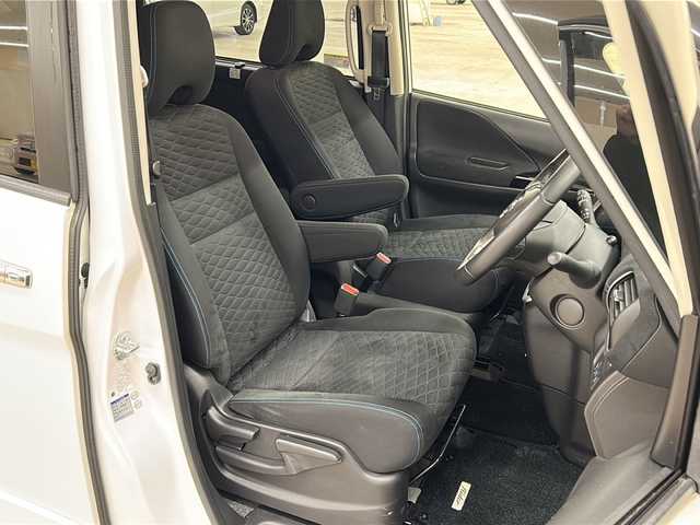 日産 セレナ ライダー 道央・札幌 2016(平28)年 4.5万km ブリリアントホワイトパール ワンオーナー//メモリナビ//フルセグテレビ//バックカメラ//クルーズコントロール//プッシュスタート//両側パワースライドドア//ETC