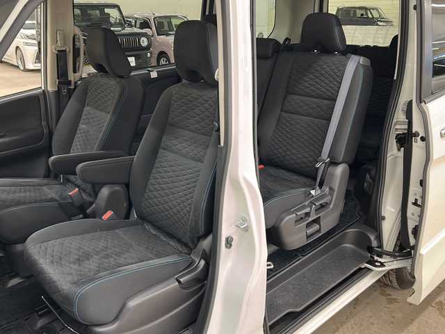 日産 セレナ ライダー 道央・札幌 2016(平28)年 4.5万km ブリリアントホワイトパール ワンオーナー//メモリナビ//フルセグテレビ//バックカメラ//クルーズコントロール//プッシュスタート//両側パワースライドドア//ETC