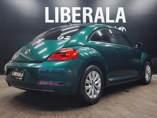 フォルクスワーゲン ザ・ビートル デザイン 群馬県 2017(平29)年 7.8万km ボトルグリーンM 純正ナビ/Bluetooth/フルセグTV/ブラインドスポットアシスト/クルーズコントロール/プッシュスタート/スマートキー/純正16インチAW/ETC/オートライト/USB/HIDヘッドライト