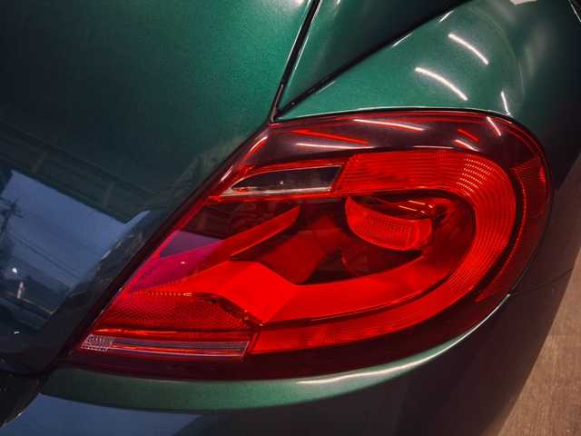 フォルクスワーゲン ザ・ビートル デザイン 群馬県 2017(平29)年 7.8万km ボトルグリーンM 純正ナビ/Bluetooth/フルセグTV/ブラインドスポットアシスト/クルーズコントロール/プッシュスタート/スマートキー/純正16インチAW/ETC/オートライト/USB/HIDヘッドライト