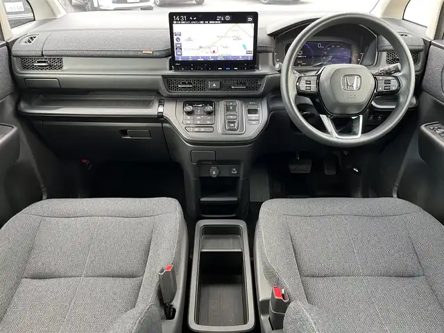 ホンダ ステップワゴン eHEV エアー 奈良県 2022(令4)年 1.6万km プラチナホワイトパール 純正11インチナビ(LXM-237VFLi)/（TV/BT/CD/DVD/AppleCarPlay/AndroidAuto)/レーダークルーズコントロール/アラウンドビューモニター/前後コーナーセンサー/衝突軽減システム/レーンキープアシスト/両側パワースライドドア/後席サンシェード/LEDヘッドライト/オートライト/電動格納ミラー/ETC/純正16インチAW/保証書/取り扱い説明書/スペアキーX1