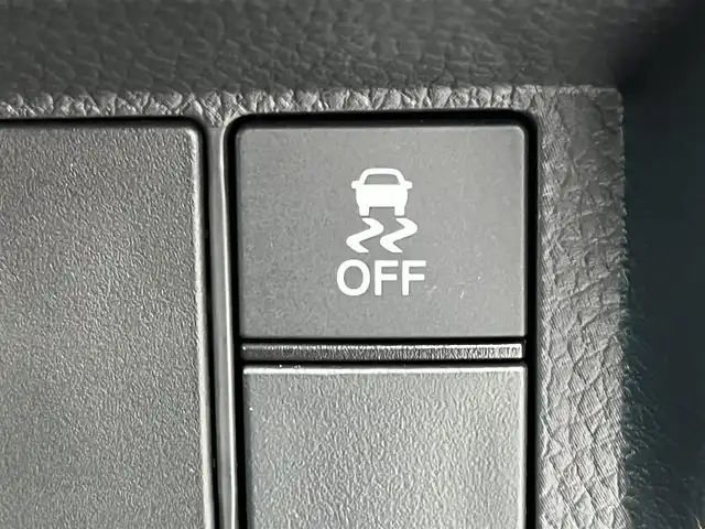 ホンダ ステップワゴン eHEV エアー 奈良県 2022(令4)年 1.6万km プラチナホワイトパール 純正11インチナビ(LXM-237VFLi)/（TV/BT/CD/DVD/AppleCarPlay/AndroidAuto)/レーダークルーズコントロール/アラウンドビューモニター/前後コーナーセンサー/衝突軽減システム/レーンキープアシスト/両側パワースライドドア/後席サンシェード/LEDヘッドライト/オートライト/電動格納ミラー/ETC/純正16インチAW/保証書/取り扱い説明書/スペアキーX1