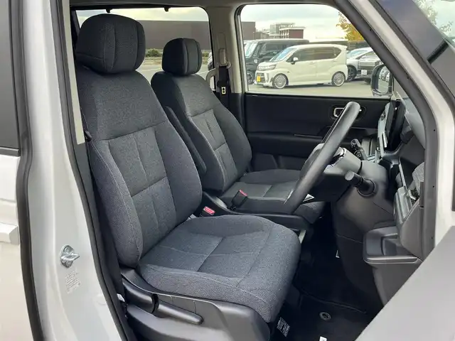 ホンダ ステップワゴン eHEV エアー 奈良県 2022(令4)年 1.6万km プラチナホワイトパール 純正11インチナビ(LXM-237VFLi)/（TV/BT/CD/DVD/AppleCarPlay/AndroidAuto)/レーダークルーズコントロール/アラウンドビューモニター/前後コーナーセンサー/衝突軽減システム/レーンキープアシスト/両側パワースライドドア/後席サンシェード/LEDヘッドライト/オートライト/電動格納ミラー/ETC/純正16インチAW/保証書/取り扱い説明書/スペアキーX1