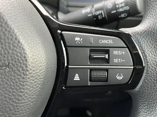 ホンダ ステップワゴン eHEV エアー 奈良県 2022(令4)年 1.6万km プラチナホワイトパール 純正11インチナビ(LXM-237VFLi)/（TV/BT/CD/DVD/AppleCarPlay/AndroidAuto)/レーダークルーズコントロール/アラウンドビューモニター/前後コーナーセンサー/衝突軽減システム/レーンキープアシスト/両側パワースライドドア/後席サンシェード/LEDヘッドライト/オートライト/電動格納ミラー/ETC/純正16インチAW/保証書/取り扱い説明書/スペアキーX1