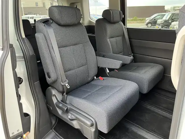 ホンダ ステップワゴン eHEV エアー 奈良県 2022(令4)年 1.6万km プラチナホワイトパール 純正11インチナビ(LXM-237VFLi)/（TV/BT/CD/DVD/AppleCarPlay/AndroidAuto)/レーダークルーズコントロール/アラウンドビューモニター/前後コーナーセンサー/衝突軽減システム/レーンキープアシスト/両側パワースライドドア/後席サンシェード/LEDヘッドライト/オートライト/電動格納ミラー/ETC/純正16インチAW/保証書/取り扱い説明書/スペアキーX1