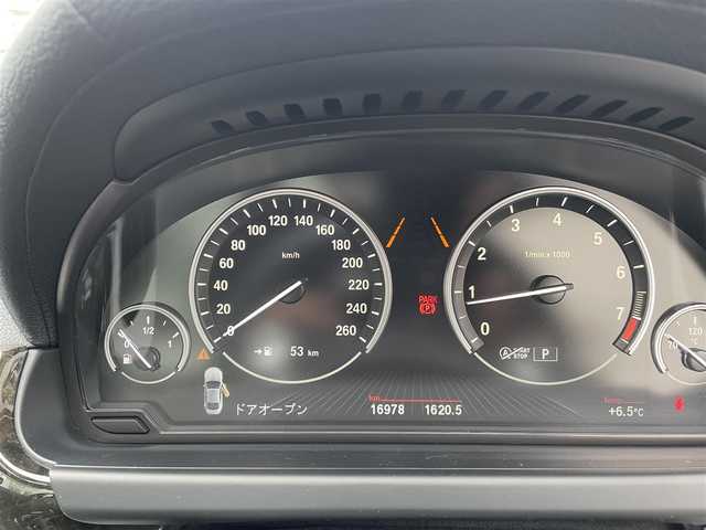 ＢＭＷ ６４０ｉ クーペ 神奈川県 2016(平28)年 1.7万km ミネラルホワイト 法人1オーナー/黒革シート/・前席パワーシート/・前席シートヒーター/純正HDDナビ/・MSV・DVD・USB端子・AUX端子/・バックカメラ/・パークディスタンスコントロール/運転支援システム/・Cityブレーキ機能付き追突警告/・レーンデパーチャウォーニング/・レーンチェンジウォーニング/・アダプティブクルーズコントロール/前後ドライブレコーダー/純正18インチAW/スマートキーX3/パドルシフト/電動パーキング/新車時手帳、取説