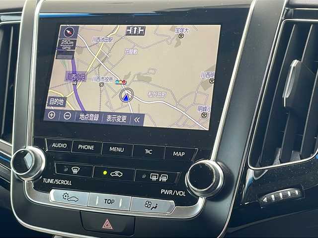 トヨタ クラウン ハイブリッド S Cパッケージ 兵庫県 2018(平30)年 2.8万km ホワイトパールクリスタルシャイン 登録時走行距離27689km/純正TコネクトSDナビ/フルセグTV/Bluetooth/バックカメラ/レザーシートパッケージ/ベージュ革シート/前席シートベンチレーション/前席パワーシート/前席シートヒーター/セーフティセンス/ブラインドスポットモニター/リアクロストラフィックオートブレーキ/リアクロストラフィックアラート/トランクフードイージークローザー/ボディ同色ドアミラー/電動オート格納機能/リバース連動機能/ヒーター機能/パドルシフト/レーダークルーズコントロール/カラーヘッドアップディスプレイ/AC100V/100Wコンセント/ステアリングスイッチ/オートライト/LEDヘッドランプ/取扱説明書・保証書
