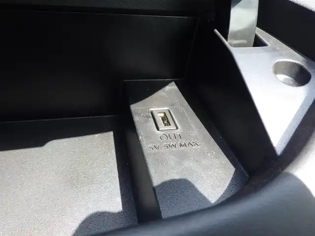 日産 セレナ e-パワー オーテック セーフティPKG 千葉県 2020(令2)年 2.7万km カスピアンブルー ワンオーナー/エマージェンシーブレーキ/プロパイロット/インテリジェントクルーズコントロール/両側パワースライドドア/10インチ純正SDナビ/地デジTV/【BD/DVD/CD再生機能　Bluetooth接続】/アラウンドビューモニター/ドライブレコーダー（DJ4-D）/革巻きステアリング/ステアリングスイッチ/ETC/LEDヘッドライト/フォグライト/ウインカーミラー/コーナーセンサー/AUTECH17インチアルミホイル/サイド/カーテンエアバッグ/インテリジェントキー