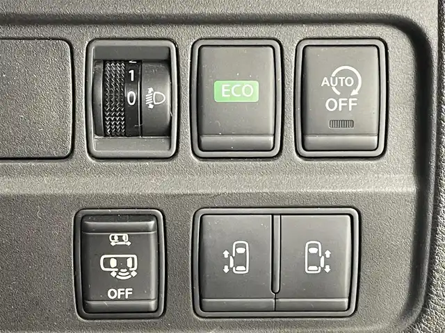 日産 セレナ ハイウェイスター プロパイロットED 熊本県 2017(平29)年 5.7万km マルーンレッド 2トーン 禁煙車　/純正ナビ（ＣＤ・ＤＶＤ・フルセグ・ＳＤ・ＵＳＢ）/バックカメラ　/ＥＴＣ　/両側パワースライドドア　/前後クリアランスソナー　/ハンズフリーオートスライド　/プロパイロット/衝突軽減ブレーキ　/レーンキープアシスト/横滑り防止/アイドリングストップ/純正フロアマット/純正１６インチAW/オートライト/LEDヘッドライト/フォグライト/スマートキー/プッシュスタート/スペアキー1本/保証書/取扱説明書