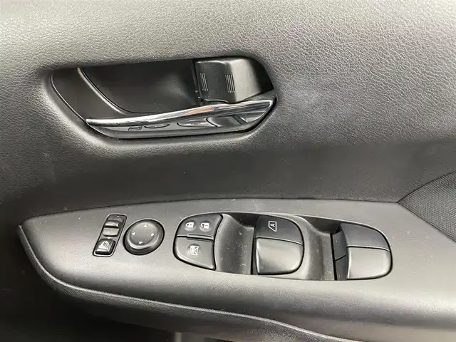 日産 セレナ ハイウェイスター プロパイロットED 熊本県 2017(平29)年 5.7万km マルーンレッド 2トーン 禁煙車　/純正ナビ（ＣＤ・ＤＶＤ・フルセグ・ＳＤ・ＵＳＢ）/バックカメラ　/ＥＴＣ　/両側パワースライドドア　/前後クリアランスソナー　/ハンズフリーオートスライド　/プロパイロット/衝突軽減ブレーキ　/レーンキープアシスト/横滑り防止/アイドリングストップ/純正フロアマット/純正１６インチAW/オートライト/LEDヘッドライト/フォグライト/スマートキー/プッシュスタート/スペアキー1本/保証書/取扱説明書