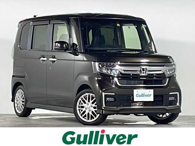 ホンダ Ｎ ＢＯＸ カスタム L ターボ 広島県 2022(令4)年 2.1万km プレミアムグラマラスブロンズP ターボ車/ホンダセンシング/・衝突軽減ブレーキ（CMBS）/・誤発進抑制機能/・歩行者事故低減ステアリング/・路外逸脱抑制機能/・渋滞追従機能付アダプティブクルーズコントロール（ACC）/・車線維持支援システム（LKAS）/・先行車発進お知らせ機能/・標識認識機能/・後方誤発進抑制機能/・オートハイビーム/純正8型ナビ（VXU-227NBi）/・フルセグＴＶ/・Bluetooth/DVD/CD/SD/・iPod/AppleCarPlay/・USB/AM、FM/バックカメラ/ETC/ドライブレコーダー前後/コーナーセンサーRのみ/パドルシフト/アレルクリーンプラスシート/プライムスムース＆トリコットコンビシート/電動パーキングブレーキ/オートホールド/両側電動スライドドア/D/Nシートヒーター/シートバックテーブル/ＬＥＤヘッドライト/純正シルバー塗装＋切削 15インチアルミホイール