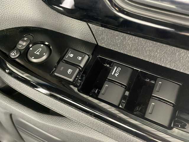 ホンダ Ｎ ＢＯＸ カスタム L ターボ 広島県 2022(令4)年 2.1万km プレミアムグラマラスブロンズP ターボ車/ホンダセンシング/・衝突軽減ブレーキ（CMBS）/・誤発進抑制機能/・歩行者事故低減ステアリング/・路外逸脱抑制機能/・渋滞追従機能付アダプティブクルーズコントロール（ACC）/・車線維持支援システム（LKAS）/・先行車発進お知らせ機能/・標識認識機能/・後方誤発進抑制機能/・オートハイビーム/純正8型ナビ（VXU-227NBi）/・フルセグＴＶ/・Bluetooth/DVD/CD/SD/・iPod/AppleCarPlay/・USB/AM、FM/バックカメラ/ETC/ドライブレコーダー前後/コーナーセンサーRのみ/パドルシフト/アレルクリーンプラスシート/プライムスムース＆トリコットコンビシート/電動パーキングブレーキ/オートホールド/両側電動スライドドア/D/Nシートヒーター/シートバックテーブル/ＬＥＤヘッドライト/純正シルバー塗装＋切削 15インチアルミホイール