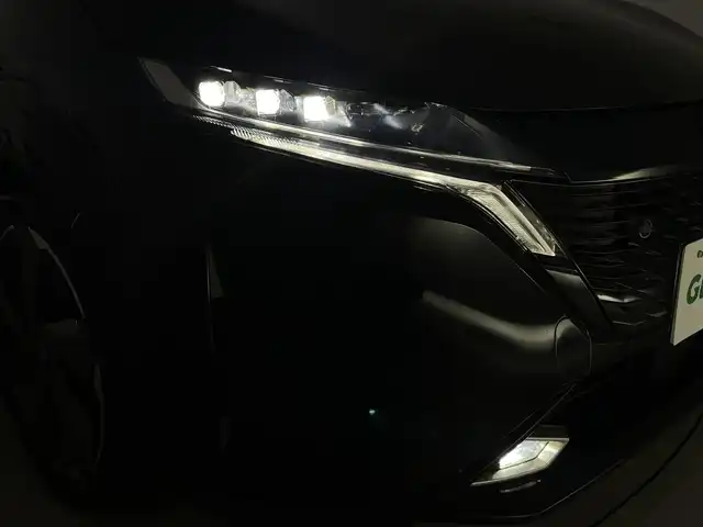 日産 オーラ G レザーエディション 群馬県 2021(令3)年 5.3万km 黒 プロパイロット/統合型インターフェースディスプレイ/USB充電ソケット/ワイヤレス充電/NissanConnectナビゲーションシステム（地デジ内蔵）/　・9インチワイドディスプレイ/　・ハンズフリーフォン/ボイスコマンド/　・Bluetooth/USB接続/HDMI接続/　・Apple CarPlay ・ Android Auto連携/　・AM/FMラジオ/　・NissanConnect サービス/　・フルセグTV/インテリジェント アラウンドビューモニター/インテリジェント ルームミラー /BOSEパーソナルプラスサウンドシステム/インテリジェント BSI(後側方衝突防止支援システム)/BSW(後側方車両検知警報)/RCTA(後退時車両検知警報)/ステアリングスイッチ/ETC2.0ユニット(ビルトインタイプ)/=========/レザーシート/オートLEDヘッドライト/純正17インチAW/インテリジェントエマージェンシーブレーキ/踏み間違い衝突防止アシスト/標識検知機能/インテリジェントFCW(前方衝突予測警報)/LDW(車線逸脱警報)/インテリジェントDA(ふらつき警報)/インテリジェントLI (車線逸脱防止支援システム)/フロント&バックソナー