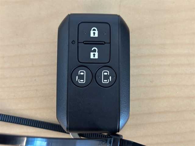 スズキ スペーシア カスタム HYBRID XS ターボ 滋賀県 2024(令6)年 0.1万km ピュアホワイトP 9インチメーカーOPナビ/(Bluetooth/フルセグ/AppelCarplay)/スズキセーフティーサポート/・アダプティブクルーズコントロール/・全方位カメラ/・レーンキープアシスト/・誤発進抑制機能/衝突軽減ブレーキ/標識認識/ヘッドアップディスプレイ/両側電動スライドドア/LEDオートライト/オートハイビーム/フォグ/ハーフレザーシート/シートヒーター/ステアリングヒーター/パドルシフト/電動パーキング/ブレーキホールド/USB