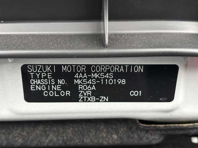 スズキ スペーシア カスタム HYBRID XS ターボ 滋賀県 2024(令6)年 0.1万km ピュアホワイトP 9インチメーカーOPナビ/(Bluetooth/フルセグ/AppelCarplay)/スズキセーフティーサポート/・アダプティブクルーズコントロール/・全方位カメラ/・レーンキープアシスト/・誤発進抑制機能/衝突軽減ブレーキ/標識認識/ヘッドアップディスプレイ/両側電動スライドドア/LEDオートライト/オートハイビーム/フォグ/ハーフレザーシート/シートヒーター/ステアリングヒーター/パドルシフト/電動パーキング/ブレーキホールド/USB
