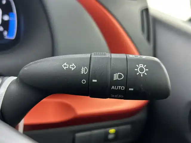 トヨタ アクア Z 三重県 2023(令5)年 1.1万km ブラックマイカ 純正ナビ/BT/USB/AM.FM/バックカメラ/レーダークルーズコントロール/ETC/クリアランスソナー/シートヒーター/ハーフレザーシート/AC100V/パワーシート/オートハイビーム/ステアリングヒーター/純正ドライブレコーダー