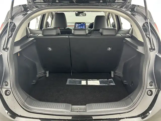 トヨタ アクア Z 三重県 2023(令5)年 1.1万km ブラックマイカ 純正ナビ/BT/USB/AM.FM/バックカメラ/レーダークルーズコントロール/ETC/クリアランスソナー/シートヒーター/ハーフレザーシート/AC100V/パワーシート/オートハイビーム/ステアリングヒーター/純正ドライブレコーダー