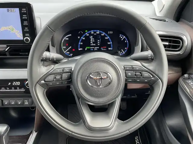 トヨタ ヤリスクロス ハイブリッド Z 道央・札幌 2021(令3)年 4.5万km ブラスゴールドメタリック/ブラックマイカ 2トーン ・４WD/・衝突軽減ブレーキ/・純正ディスプレイオーディオ/　BT＆USB＆TV/・バックカメラ/・ハーフレザーシート/・コーナーセンサー/・レーンキープアシスト/・レーダークルーズコントロール/・パワーバックドア/・D席パワーシート/・ダウンヒルアシスト/・前席シートヒーター/・オートエアコン/・オートライト/・オートリトラミラー/・プッシュスタート/・スマートキー/・前後ドライブレコーダー/・ビルトインETC/・純正フロアマット/・ドアバイザー/・ウィンカーミラー/・フォグライト