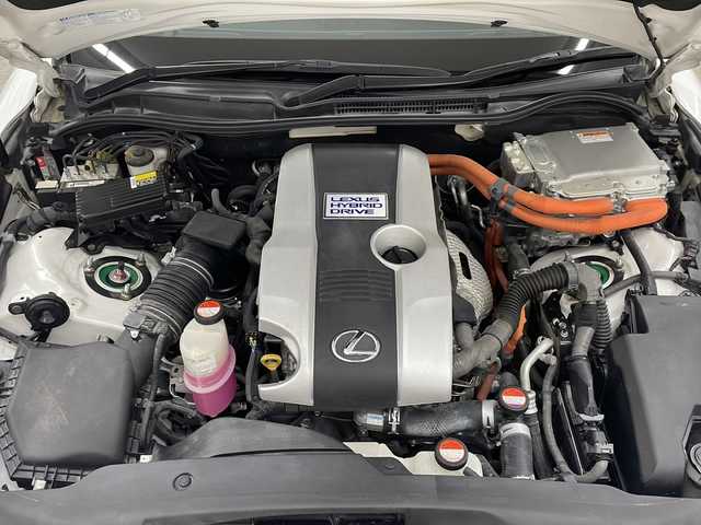 レクサス ＩＳ 300h バージョンL 長崎県 2015(平27)年 10.2万km ホワイトパールクリスタルシャイン 純正ＨＤＤナビ/ＤＶＤ/Blu-rey/フルセグ/バックカメラ/純正エアロパーツ/ブラインドスポットモニター/サンルーフ/黒レザーシート/パワーシート（Ｄ席メモリ付）/エアシート/シートヒーター/レーダークルーズコントロール/スマートキー/ETC/パドルシフト/車高調「純正サス積み込み」/ブラインドスポットモニター/取扱説明書/スペアカードキー/電動リアシェード