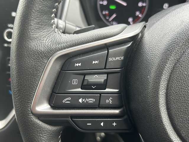 スバル クロストレック リミテッド 秋田県 2024(令6)年 1.5万km 青 純正メモリナビ/Bluetooth、フルセグTV/バックカメラ/前後ドライブレコーダー/レーダークルーズコントロール/レザーシート/前席パワーシート/ステアリングヒーター/純正18インチAW/4WD