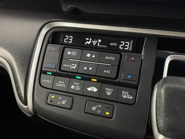 ホンダ ステップワゴン スパーダ ハイブリッド G EX ホンダセンシング 愛知県 2018(平30)年 7万km オブシダンブルーパール 純正9インチナビ/（CD/DVD/USB/Bluetooth/フルセグTV)/バックカメラ/ホンダセンシング/・衝突軽減ブレーキ〈CMBS〉/・ACC〈アダプティブ・クルーズ・コントロール〉/・LKAS〈車線維持支援システム〉/・路外逸脱抑制機能/・誤発進抑制機能/・先行車発進お知らせ機能/・標識認識機能/ETC/純正ドライブレコーダー/シートヒーター/両側パワースライドドア/わくわくゲート/アイドリングストップ/プッシュスタート/スマートキー/純正フロアマット/純正16インチアルミホイール/LEDヘッドライト/フロントフォグランプ/横滑り防止装置