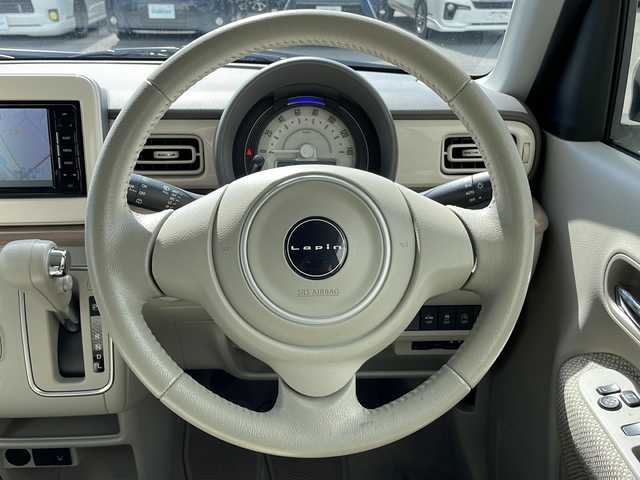 スズキ ラパン X 静岡県 2019(平31)年 6.5万km フォーンベージュメタリック/ホワイト2トーンルーフ プッシュスタート/アイドリングストップ/ETC/ナビ/ABS/横滑り防止装置/衝突被害軽減装置/ヘッドライト(LED)