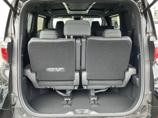 トヨタ アルファード Z 大分県 2024(令6)年 0.9万km ブラック 〇ワンオーナー/〇純正12.3インチディスプレイオーディオ（ナビ付）/　ラジオ・BT・USB・HDMI・フルセグ/〇パノラミックビューモニター/〇革シート/〇左右独立ムーンルーフ/〇ウッドステアリング/〇静電式ステアリングスイッチ/〇カラーヘッドアップディスプレイ/〇ユニバーサルステップ/〇オートハイビームアシスト/〇LEDヘッドライト/〇純正フォグランプ/〇2列目エクゼクティブパワーシート/〇デジタルインナーミラー/〇パワーバックドア/〇スマートキー/〇エンジンプッシュスタート/〇保証書/〇スペアキー