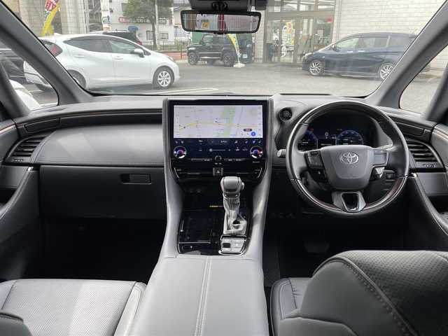 トヨタ アルファード Z 大分県 2024(令6)年 0.9万km ブラック 〇純正12.3インチディスプレイオーディオ（ナビ付）/　ラジオ・BT・USB・HDMI・フルセグ/〇パノラミックビューモニター/〇革シート/〇左右独立ムーンルーフ/〇ウッドステアリング/〇静電式ステアリングスイッチ/〇カラーヘッドアップディスプレイ/〇ユニバーサルステップ/〇オートハイビームアシスト/〇LEDヘッドライト/〇純正フォグランプ/〇2列目エクゼクティブパワーシート/〇デジタルインナーミラー/〇パワーバックドア/〇スマートキー/〇エンジンプッシュスタート/〇保証書/〇スペアキー