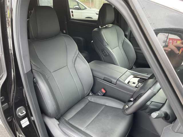 トヨタ アルファード Z 大分県 2024(令6)年 0.9万km ブラック 〇純正12.3インチディスプレイオーディオ（ナビ付）/　ラジオ・BT・USB・HDMI・フルセグ/〇パノラミックビューモニター/〇革シート/〇左右独立ムーンルーフ/〇ウッドステアリング/〇静電式ステアリングスイッチ/〇カラーヘッドアップディスプレイ/〇ユニバーサルステップ/〇オートハイビームアシスト/〇LEDヘッドライト/〇純正フォグランプ/〇2列目エクゼクティブパワーシート/〇デジタルインナーミラー/〇パワーバックドア/〇スマートキー/〇エンジンプッシュスタート/〇保証書/〇スペアキー