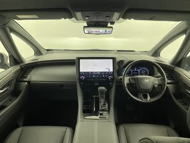 トヨタ アルファード Z 福井県 2024(令6)年 0.9万km ブラック 純正12.3インチディスプレイオーディオ（ナビ付）/-ラジオ・BT・USB・HDMI・フルセグ/パノラミックビューモニター/革シート/左右独立ムーンルーフ/ウッドステアリング/静電式ステアリングスイッチ/カラーヘッドアップディスプレイ/ユニバーサルステップ/オートハイビームアシスト/LEDヘッドライト/純正フォグランプ/2列目エクゼクティブパワーシート/デジタルインナーミラー/パワーバックドア/スマートキー/エンジンプッシュスタート/保証書/スペアキー