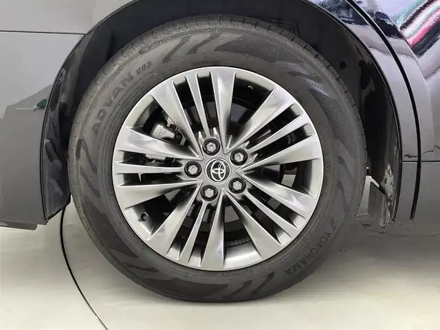 トヨタ アルファード Z 福井県 2024(令6)年 0.9万km ブラック 純正12.3インチディスプレイオーディオ（ナビ付）/-ラジオ・BT・USB・HDMI・フルセグ/パノラミックビューモニター/革シート/左右独立ムーンルーフ/ウッドステアリング/静電式ステアリングスイッチ/カラーヘッドアップディスプレイ/ユニバーサルステップ/オートハイビームアシスト/LEDヘッドライト/純正フォグランプ/2列目エクゼクティブパワーシート/デジタルインナーミラー/パワーバックドア/スマートキー/エンジンプッシュスタート/保証書/スペアキー