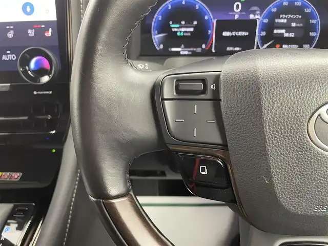 トヨタ アルファード Z 福井県 2024(令6)年 0.9万km ブラック 純正12.3インチディスプレイオーディオ（ナビ付）/-ラジオ・BT・USB・HDMI・フルセグ/パノラミックビューモニター/革シート/左右独立ムーンルーフ/ウッドステアリング/静電式ステアリングスイッチ/カラーヘッドアップディスプレイ/ユニバーサルステップ/オートハイビームアシスト/LEDヘッドライト/純正フォグランプ/2列目エクゼクティブパワーシート/デジタルインナーミラー/パワーバックドア/スマートキー/エンジンプッシュスタート/保証書/スペアキー