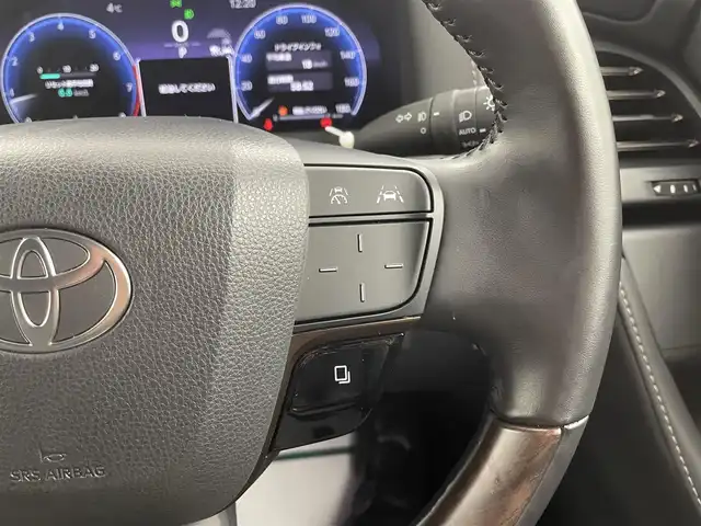 トヨタ アルファード Z 福井県 2024(令6)年 0.9万km ブラック 純正12.3インチディスプレイオーディオ（ナビ付）/-ラジオ・BT・USB・HDMI・フルセグ/パノラミックビューモニター/革シート/左右独立ムーンルーフ/ウッドステアリング/静電式ステアリングスイッチ/カラーヘッドアップディスプレイ/ユニバーサルステップ/オートハイビームアシスト/LEDヘッドライト/純正フォグランプ/2列目エクゼクティブパワーシート/デジタルインナーミラー/パワーバックドア/スマートキー/エンジンプッシュスタート/保証書/スペアキー