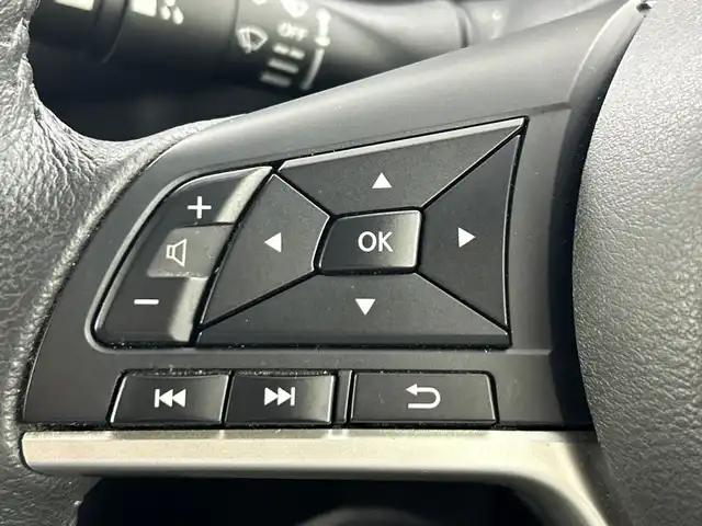 日産 セレナ ハイウェイスター V 愛知県 2021(令3)年 4.3万km ブリリアントホワイトパール 2トーン 禁煙車/ブラックルーフツートン/純正１０インチＳＤナビ/（ＤＶＤ/ＣＤ/フルセグTV/Bluetooth/ＦＭ/ＡＭ）/全方位カメラ/純正１１インチフリップダウンモニター/セーフティパックＡ/エマージェンシーブレーキ/プロパイロット/ブラインドスポットモニター/ドライブレコーダー/ＥＴＣ/両側パワースライドドア/ハンズフリーオートスライド/ＬＥＤヘッドライト/スマートキー/純正１６インチアルミホイール/純正フロアマット