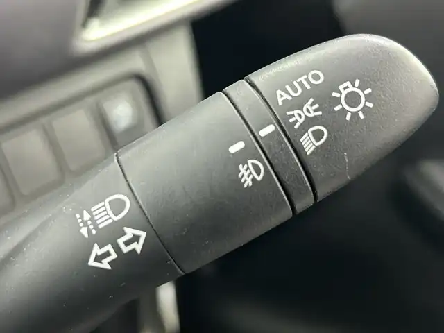 日産 セレナ ハイウェイスター V 愛知県 2021(令3)年 4.3万km ブリリアントホワイトパール 2トーン 禁煙車/ブラックルーフツートン/純正１０インチＳＤナビ/（ＤＶＤ/ＣＤ/フルセグTV/Bluetooth/ＦＭ/ＡＭ）/全方位カメラ/純正１１インチフリップダウンモニター/セーフティパックＡ/エマージェンシーブレーキ/プロパイロット/ブラインドスポットモニター/ドライブレコーダー/ＥＴＣ/両側パワースライドドア/ハンズフリーオートスライド/ＬＥＤヘッドライト/スマートキー/純正１６インチアルミホイール/純正フロアマット