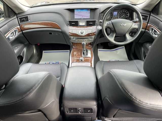 日産 フーガ 250GT Aパッケージ 宮城県 2016(平28)年 9.3万km スーパーブラック (株)IDOMが運営する【じしゃロン仙台店】の自社ローン専用車両になりますこちらは現金またはオートローンご利用時の価格です。自社ローンご希望の方は別途その旨お申付け下さい/純正ナビ/CD/DVD/BT/TV/全方位カメラ/ハーフレザー/スマートキー/プッシュスタート/ETC