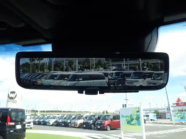 トヨタ ランドクルーザー ２５０ VX 千葉県 2024(令6)年 1万km プラチナホワイトパールマイカ Toyota Safety Sense/・プリクラッシュセーフティ/・レーンディパーチャーアラート/・オートハイビーム/・ブラインドスポットモニター/・RCTA（リヤクロストラフィックアラート）/ムーンルーフ/パワーバックドア/ブラックレザーシート/前席パワーシート/エアシート/シートヒーター/純正コネクティッドナビ/地デジTV/【Bluetooth接続】/パノラミックビューモニター/デジタルインナーミラー/革巻きステアリング/ステアリングスイッチ/ETC（2.0）/LEDヘッドライト/フォグライト/ウインカーミラー/クリアランスソナー/純正18インチアルミホイル/サイド/カーテン/ニーエアバッグ/スマートキー