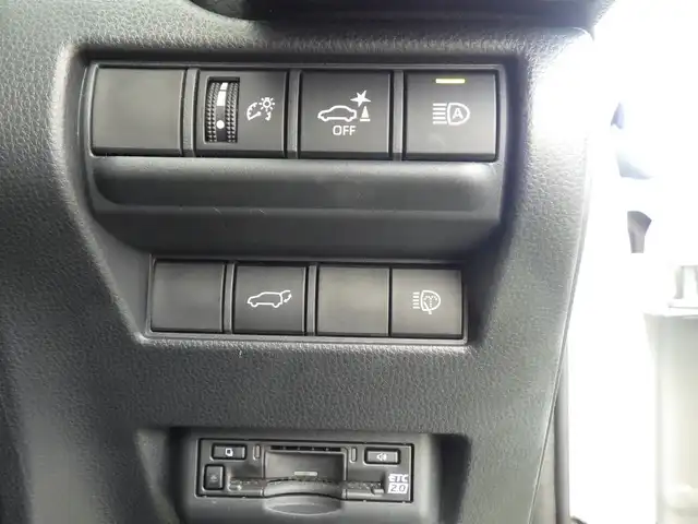 トヨタ ランドクルーザー ２５０ VX 千葉県 2024(令6)年 1万km プラチナホワイトパールマイカ Toyota Safety Sense/・プリクラッシュセーフティ/・レーンディパーチャーアラート/・オートハイビーム/・ブラインドスポットモニター/・RCTA（リヤクロストラフィックアラート）/ムーンルーフ/パワーバックドア/ブラックレザーシート/前席パワーシート/エアシート/シートヒーター/純正コネクティッドナビ/地デジTV/【Bluetooth接続】/パノラミックビューモニター/デジタルインナーミラー/革巻きステアリング/ステアリングスイッチ/ETC（2.0）/LEDヘッドライト/フォグライト/ウインカーミラー/クリアランスソナー/純正18インチアルミホイル/サイド/カーテン/ニーエアバッグ/スマートキー