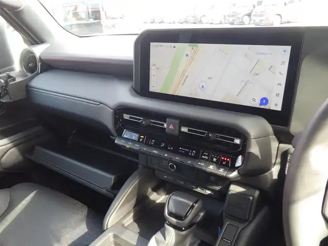 トヨタ ランドクルーザー ２５０ VX 千葉県 2024(令6)年 1万km プラチナホワイトパールマイカ Toyota Safety Sense/・プリクラッシュセーフティ/・レーンディパーチャーアラート/・オートハイビーム/・ブラインドスポットモニター/・RCTA（リヤクロストラフィックアラート）/ムーンルーフ/パワーバックドア/ブラックレザーシート/前席パワーシート/エアシート/シートヒーター/純正コネクティッドナビ/地デジTV/【Bluetooth接続】/パノラミックビューモニター/デジタルインナーミラー/革巻きステアリング/ステアリングスイッチ/ETC（2.0）/LEDヘッドライト/フォグライト/ウインカーミラー/クリアランスソナー/純正18インチアルミホイル/サイド/カーテン/ニーエアバッグ/スマートキー