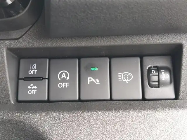 スズキ ジムニー ノマド FC 東京都 2025(令7)年 0.1千km パール 登録済未使用車/4WD/スズキセーフティサポート/・デュアルカメラブレーキサポート/・車線逸脱警報機能/・誤発進抑制機能/・後方誤発進抑制機能/・ふらつき警報機能/・アダプティブクルーズコントロール/ビルトインETC/シートヒーター(D/N席)/純正LEDヘッドライト/フォグランプ/オートライト/純正15インチAW/革巻きステアリング/ステアリングスイッチ/ヒルホールドコントロール/プッシュスタート/スマートキー/スペアキー×１