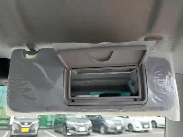 スズキ ジムニー ノマド FC 東京都 2025(令7)年 0.1千km パール 登録済未使用車/4WD/スズキセーフティサポート/・デュアルカメラブレーキサポート/・車線逸脱警報機能/・誤発進抑制機能/・後方誤発進抑制機能/・ふらつき警報機能/・アダプティブクルーズコントロール/ビルトインETC/シートヒーター(D/N席)/純正LEDヘッドライト/フォグランプ/オートライト/純正15インチAW/革巻きステアリング/ステアリングスイッチ/ヒルホールドコントロール/プッシュスタート/スマートキー/スペアキー×１